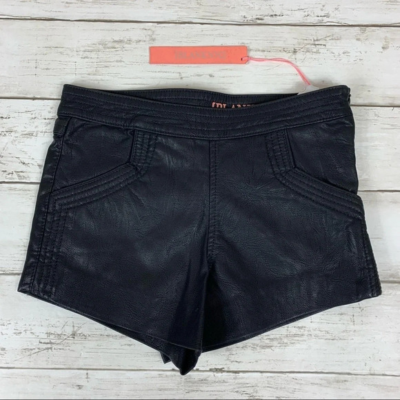 Blank NYC Faux Black Leather Shorts - Picture 1 of 6